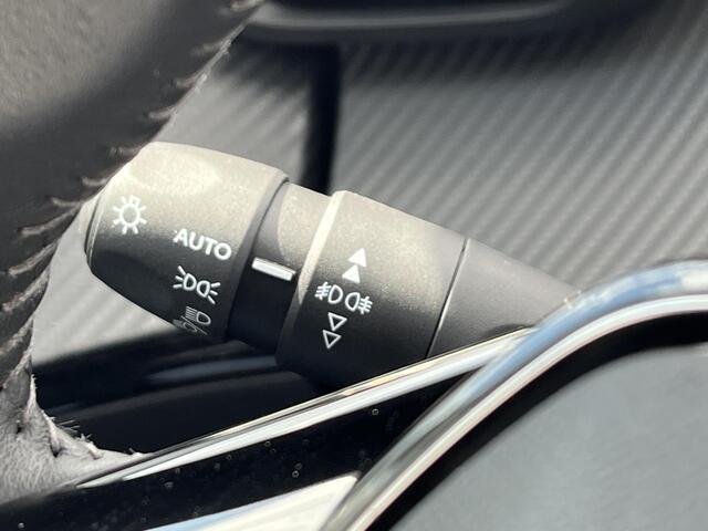 Peugeot e-2008 EV Allure 50 kWh