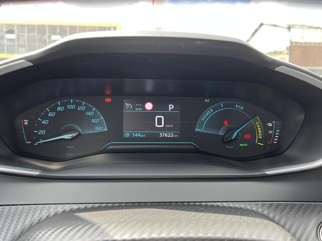 Peugeot e-2008 EV Allure 50 kWh
