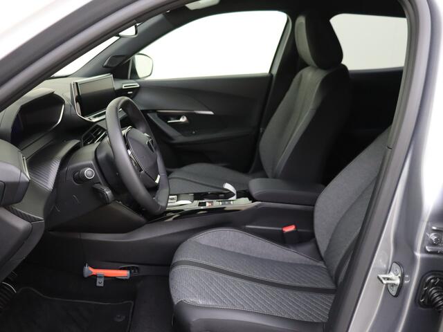 Peugeot e-2008 EV Allure 54 kWh