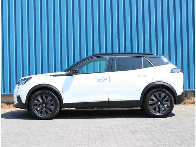 Peugeot e-2008 EV GT 50 kWh 136PK | AUTOMAAT | ACCURAPPORT 93% | AppleCarPlay/AndroidAuto | Cruise Control | Climate Control | Camera | FULL LED | Navigatie | Schuifkanteldak | Two-Tone | Privacy Glass |