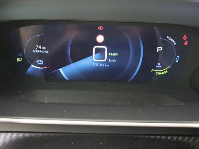 Peugeot e-2008 EV Allure 50 kWh 136PK | Park drive assist | Keyless | Stoelverwarming |