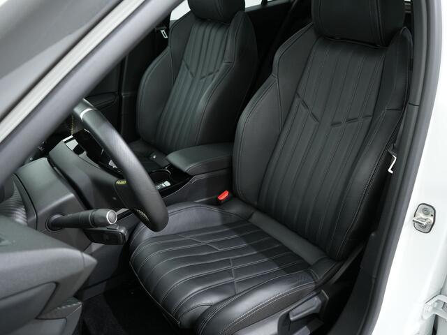Peugeot e-2008 EV GT PACK 50 KWH 3-FASE | Navi | Panoramadak | Leer
