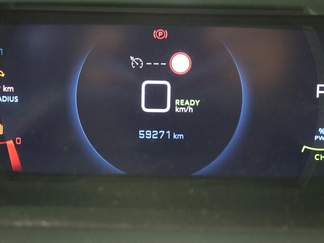 Peugeot e-2008 EV 136PK Allure 50 kWh | Keyless | Parkeerhulp | Apple Carplay |