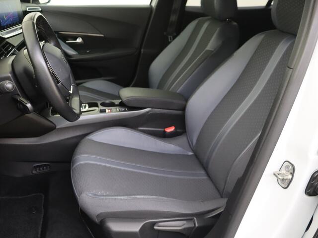 Peugeot e-2008 EV 136PK Allure 50 kWh | Keyless | Parkeerhulp | Apple Carplay |
