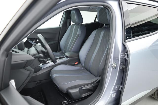Peugeot e-2008 EV Allure 50 kWh | Navi | Adapt. Cruise | Stoelverw. | Camera | Keyless