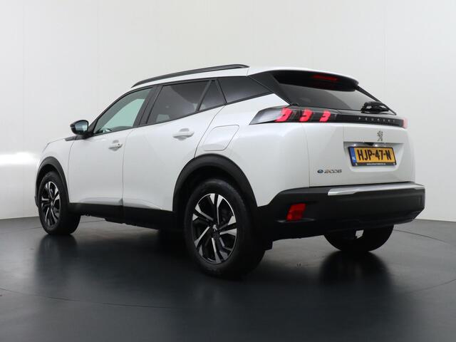 Peugeot e-2008 EV Allure 50 kWh CAMERA | NAVI | RIJKLAAR INCL. 12 MND. BOVAGGARANTIE