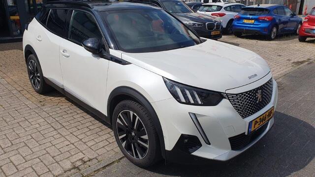 Peugeot e-2008 EV GT Pack 50kWh Panodak Trekh Alcantara LED