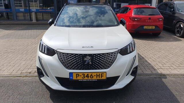Peugeot e-2008 EV GT Pack 50kWh Panodak Trekh Alcantara LED