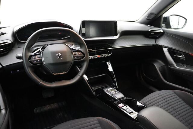 Peugeot e-2008 EV Active 50 kWh | Stoelverwarming | Apple Carplay/Android Auto | Camera | Climate Control | 1e Eigenaar