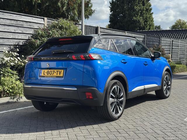 Peugeot e-2008 GT Pack 50 kWh 136PK Automaat Navigatie, Achteruitrijcamera, Keyless, Panoramadak, Alcantara, Stoelverwarming