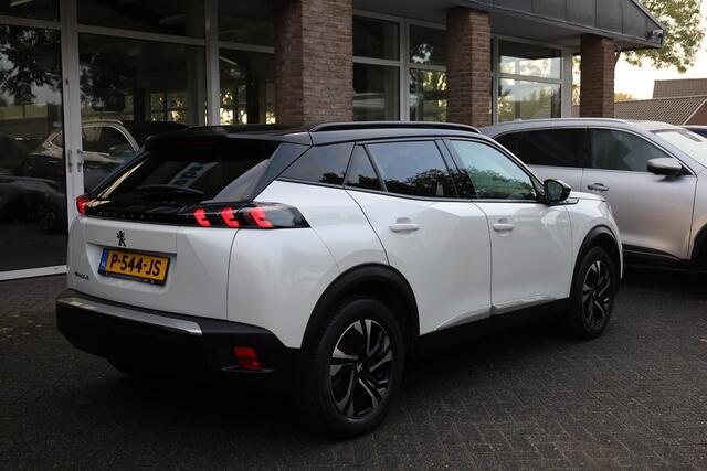 Peugeot e-2008 EV Allure Première CAMERA CARPLAY DAB CRUISE HALFLEER CLIMA 17"LMV