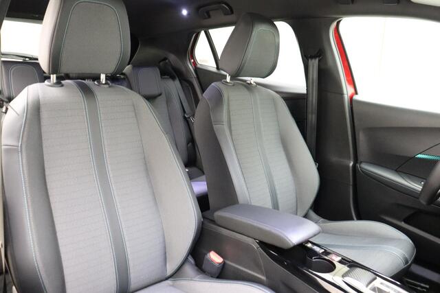 Peugeot e-2008 EV Allure 136pk 50 kWh | 100% Elektrisch | Airco | Cruise Control | Navigatie | Stoelverwarming | Radio | Camera | 1e eigenaar