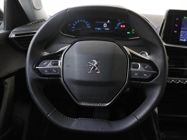 Peugeot e-2008 EV Active Pack 50 kWh | Carplay | Navi | Camera |