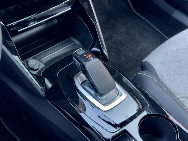 Peugeot e-2008 EV GT ACTIE! BETAAL NU 9950 50/50 GRATIS 2JR RENTEVRIJ FINANCIEREN