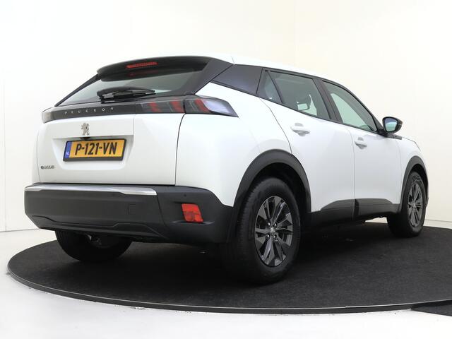 Peugeot e-2008 EV Active Pack 50 kWh | Navi | Camera | Carplay |