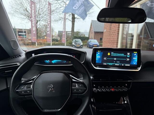 Peugeot e-2008 EV Allure 50 kWh STOELVERW+VOORRUITVERW. / CAMERA / HALF.LEER /