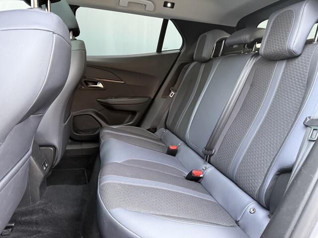 Peugeot e-2008 BWJ 2020 EV Allure 136 PK 50 kWh PANODAK | FULL LED | HALF LEDER | 360 CAMERA | CARPLAY | ANDROID | NAVI | CLIMA | CRUISE | LMV | PDC