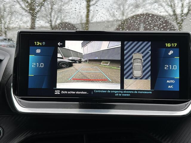 Peugeot e-2008 EV GT Première 3 fase 50 kWh VAN: 18.400,- VOOR: 16.770,- UW EINDEJAARSVOORDEEL: 1.630,- | RIJKLAARPRIJS INCL. 12MND BOVAG GARANTIE | STOELVERWARMING | DODE HOEK EN CAMERA