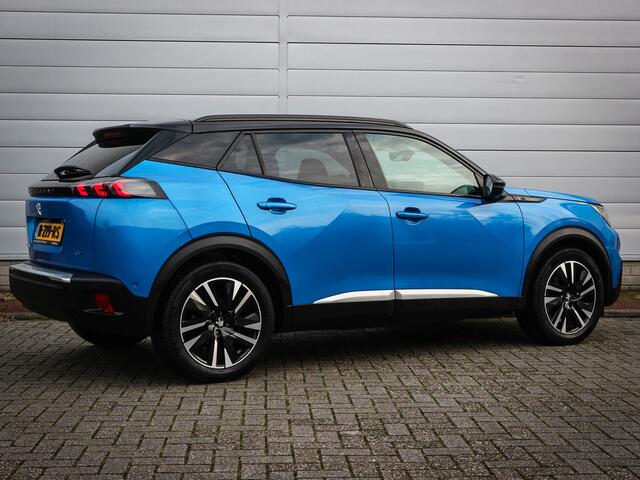 Peugeot e-2008 EV GT Pack 50 kWh | Clima | Cruise | Navi | Panoramadak | 360 graden camera | Lichtmetaal | Stoelverwarming |