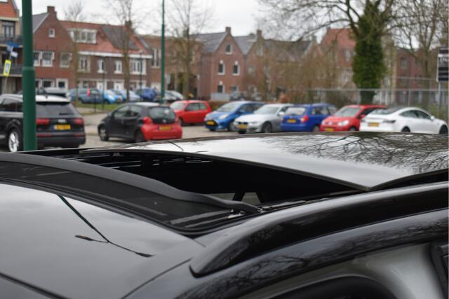 Peugeot e-2008 EV GT Pack 50 kWh 3-FASE VOL, OPEN DAK, CAMERA, DIGITALE TELLERS, CARPLAY, ADAPT.CC, FULL LED, 4SEASONS