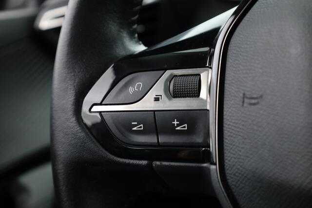 Peugeot e-2008 EV Active 50 kWh | Navi | Apple CarPlay | Cruise | LED | Clima | All Seasons