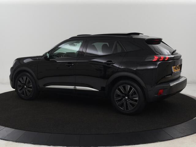 Peugeot e-2008 EV GT 50 kWh | Panoramadak | Stoelverwarming | Adaptive cruise | Leder/Alcantara | Carplay | 18'' | Camera | Navigatie | Dodehoek detectie