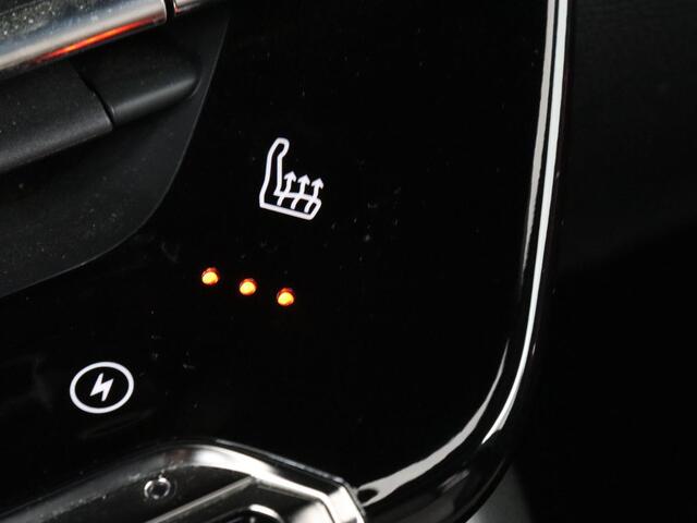 Peugeot e-2008 EV GT 50 kWh | Panoramadak | Stoelverwarming | Adaptive cruise | Leder/Alcantara | Carplay | 18'' | Camera | Navigatie | Dodehoek detectie