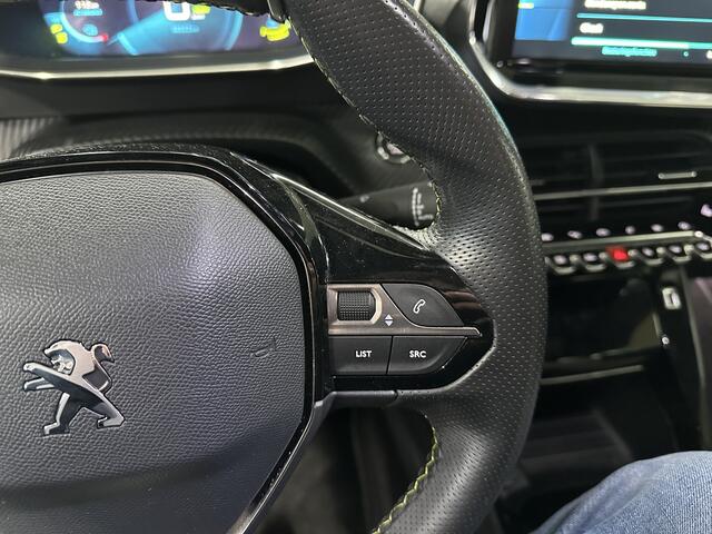 Peugeot e-2008 EV GT Pack 50 kWh | Navi | Camera |