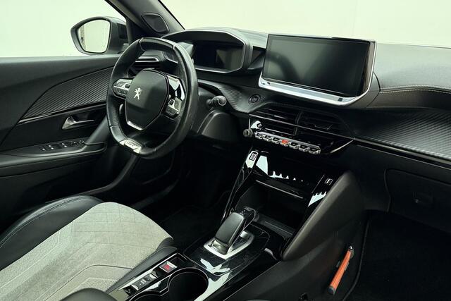 Peugeot e-2008 EV GT Pack 50 kWh Leer/alcantara | stoelverwarming | Navigatie | Camera