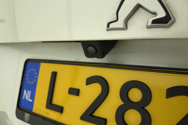 Peugeot e-2008 EV GT Pack 50 kWh Leer/alcantara | stoelverwarming | Navigatie | Camera