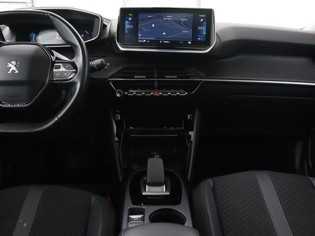 Peugeot e-2008 EV Allure 50 kWh | 3 Fase | Panoramadak | Adaptive cruise | Keyless | Camera | Carplay | Half leder | Navigatie