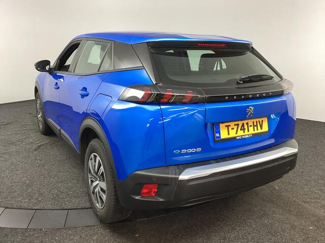 Peugeot e-2008 EV Active Pack 50 kWh | Navi | Verwamde stoelen |*