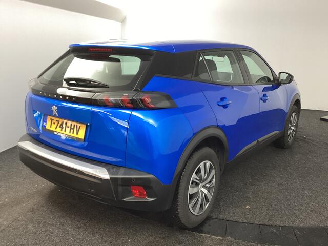 Peugeot e-2008 EV Active Pack 50 kWh | Navi | Verwamde stoelen |*