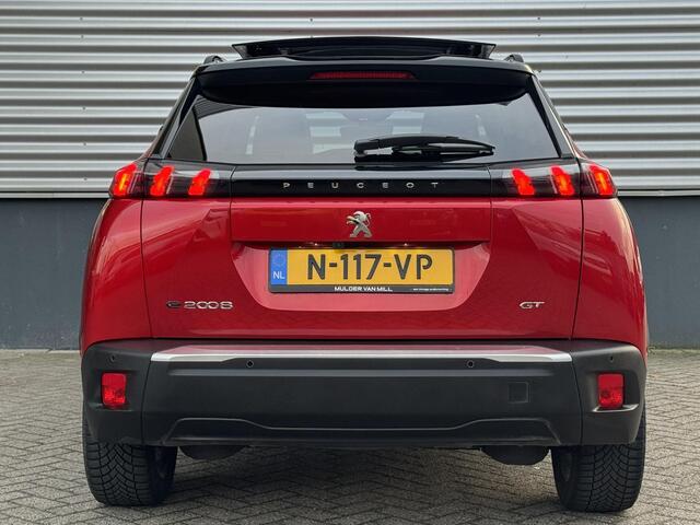 Peugeot e-2008 GT Pack 50kWh EV 136pk AUTOMAAT | SCHUIF/KANTELDAK | ALCANTARA | STOELVERW. | NAVI | KEYLESS | CAMERA | 18" 'EVISSA' | ADAPTIVE CRUISE