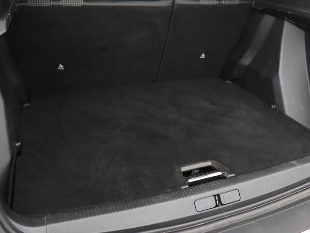 Peugeot e-2008 EV GT 50 kWh | SOH 98% | Carplay | Half leder | Camera | Digital Cockpit | Full LED | Cruise control | Climate control | Bluetooth