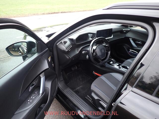 Peugeot e-2008 EV Allure 50 kWh SOH 94% / CARPLAY / CRUISE / ACHTERUITRIJCAMERA