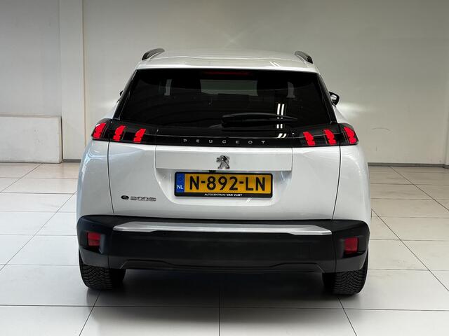 Peugeot e-2008 EV Allure Pack 50 kWh Allseason | Navigatie | Achteruitrijcamera |