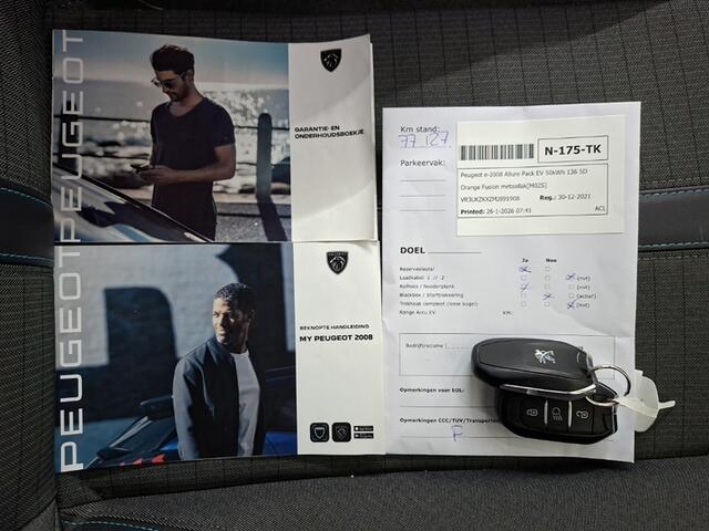 Peugeot e-2008 EV Allure Pack 50 kWh 3-Fase 1e-Eig. & Dealer-Onderh. BOVAG-Garantie. NL-Auto.