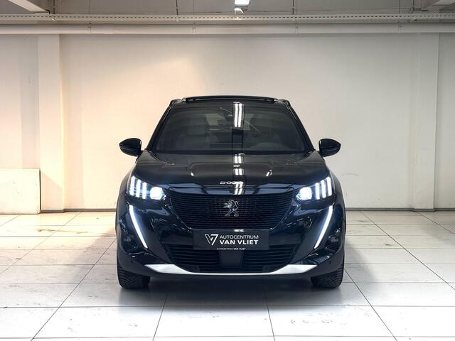 Peugeot e-2008 EV GT 50 kWh | ELEKTRISCH SCHUIFDAK | Alcantara | Stoelverwarming | Navigatie | Adaptive cruise control