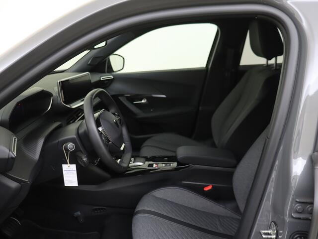 Peugeot e-2008 EV Allure 54 kWh | Navigatie | Carplay | Climate Control | Camera |