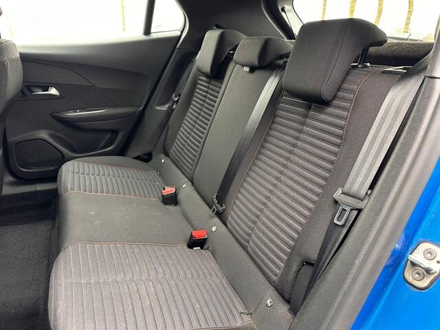 Peugeot e-2008 EV Active Pack 50 kWh | SOH: 92,9% | Climate | Navi | Cruise Control |