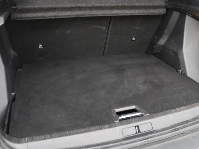 Peugeot e-2008 EV Allure 50 kWh | SOH 91% | 3 Fase | Half leder | Carplay | Camera | Full LED | Navigatie | Climate control | Parkeerhulp | Cruise control | Bluetooth