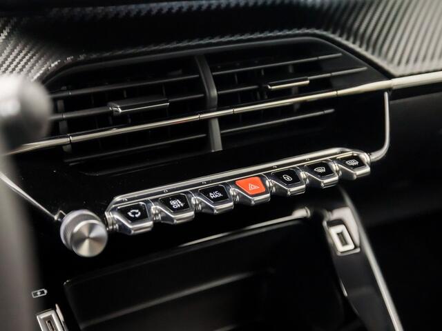 Peugeot e-2008 EV Sport 50 kWh Automaat (APPLE CARPLAY, PARELMOER, PARKEERSENSOREN, CRUISE, SPORTSTOELEN, KEYLESS, NIEUWE APK, NIEUWSTAAT)