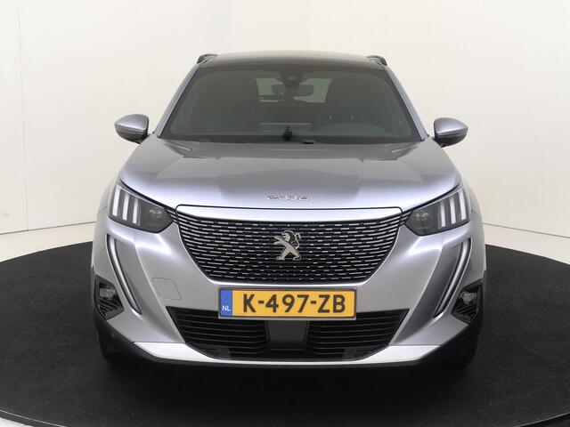 Peugeot e-2008 EV Allure 50 kWh | Automaat | navigatiesysteem full map |airco automatisch | Apple Carplay/Android Auto | cruise control | kunstlederen/stof bekleding | LED koplampen | lichtmetalen velgen 17" |