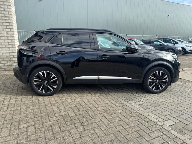 Peugeot e-2008 EV GT 50 kWh