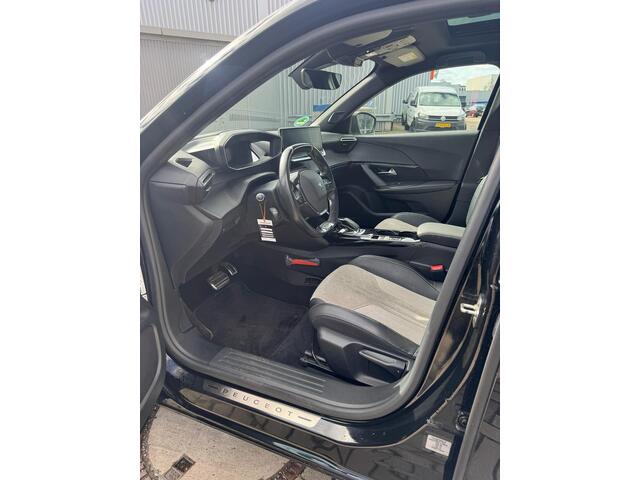 Peugeot e-2008 EV GT 50 kWh