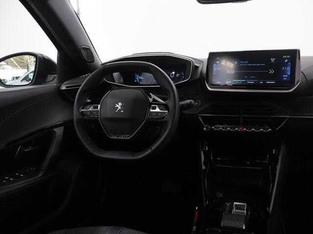 Peugeot e-2008 EV Allure Pack 50 kWh | 3-FASE | SOH 99,4% | Cruise control | Lane Assist | Voorruitverwarming | Apple Carplay/Android Auto | Navigatie |