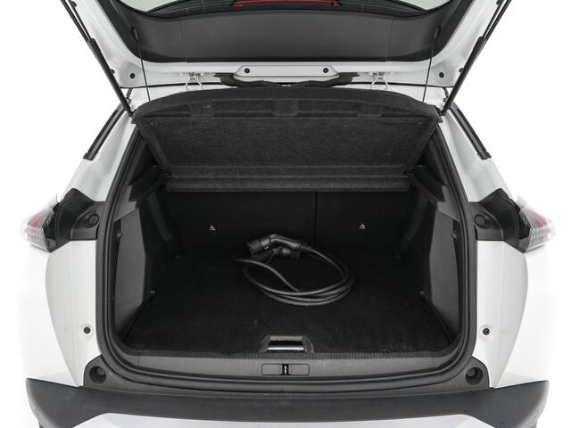 Peugeot e-2008 EV GT 50 kWh {SOH-91%} Aut. *DIGI-COCKPIT | FULL-LED | BLIS | KEYLESS | LEATHER-FABRIC | CAMERA | CARPLAY | CCS-FASTLOADER | DAB+ | NAVI-FULLMAP | ECC | PDC | SPORT-SEATS | AMBIENT-LIGHT | PRIVACY-GLASS | 17''ALU*