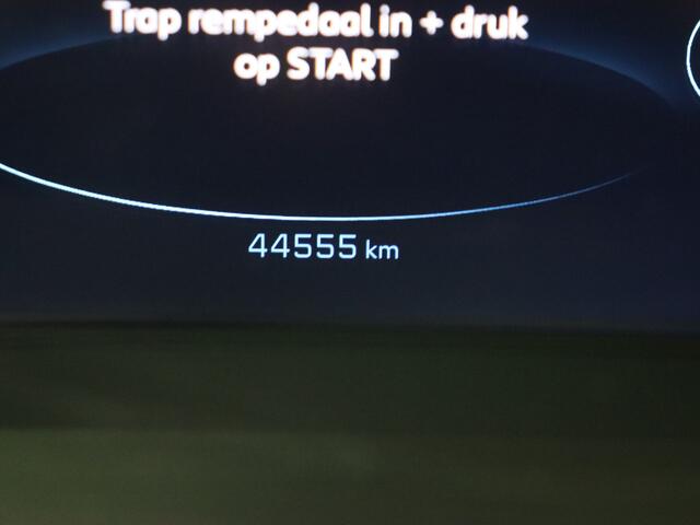 Peugeot e-2008 EV Allure Pack 50 kWh 136PK | Stoelverwarming | Camera | Carplay | Navigatie | 3-Fase