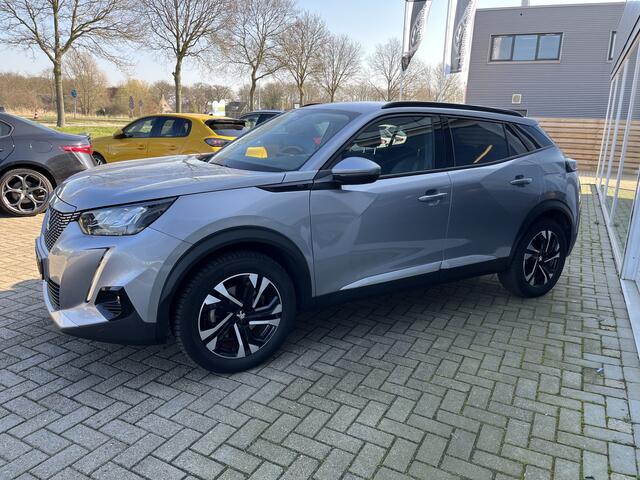 Peugeot e-2008 EV Allure 50 kWh Camera / Lmv / Led / Carplay